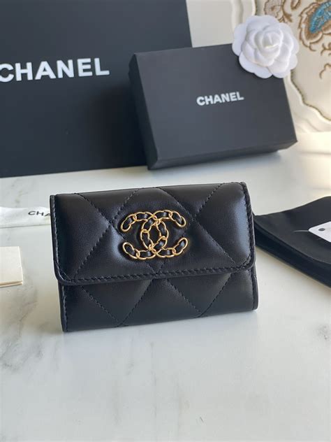 chanel flap card holder with chain|chanel card holder with zipper.